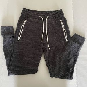 AMERICAN EAGLE men’s size XS dark grey joggers
